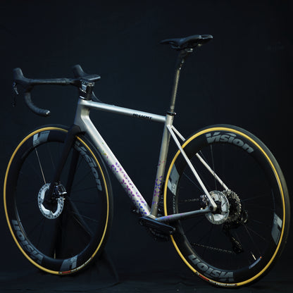 R0 Titanium Bike